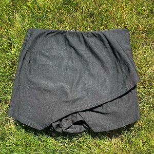 Love Tree High Waisted Black Skirt Shorts Size small